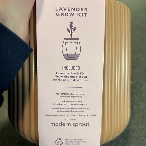 Modern Sprout Lavender Grow Kit - Picture 4 of 4